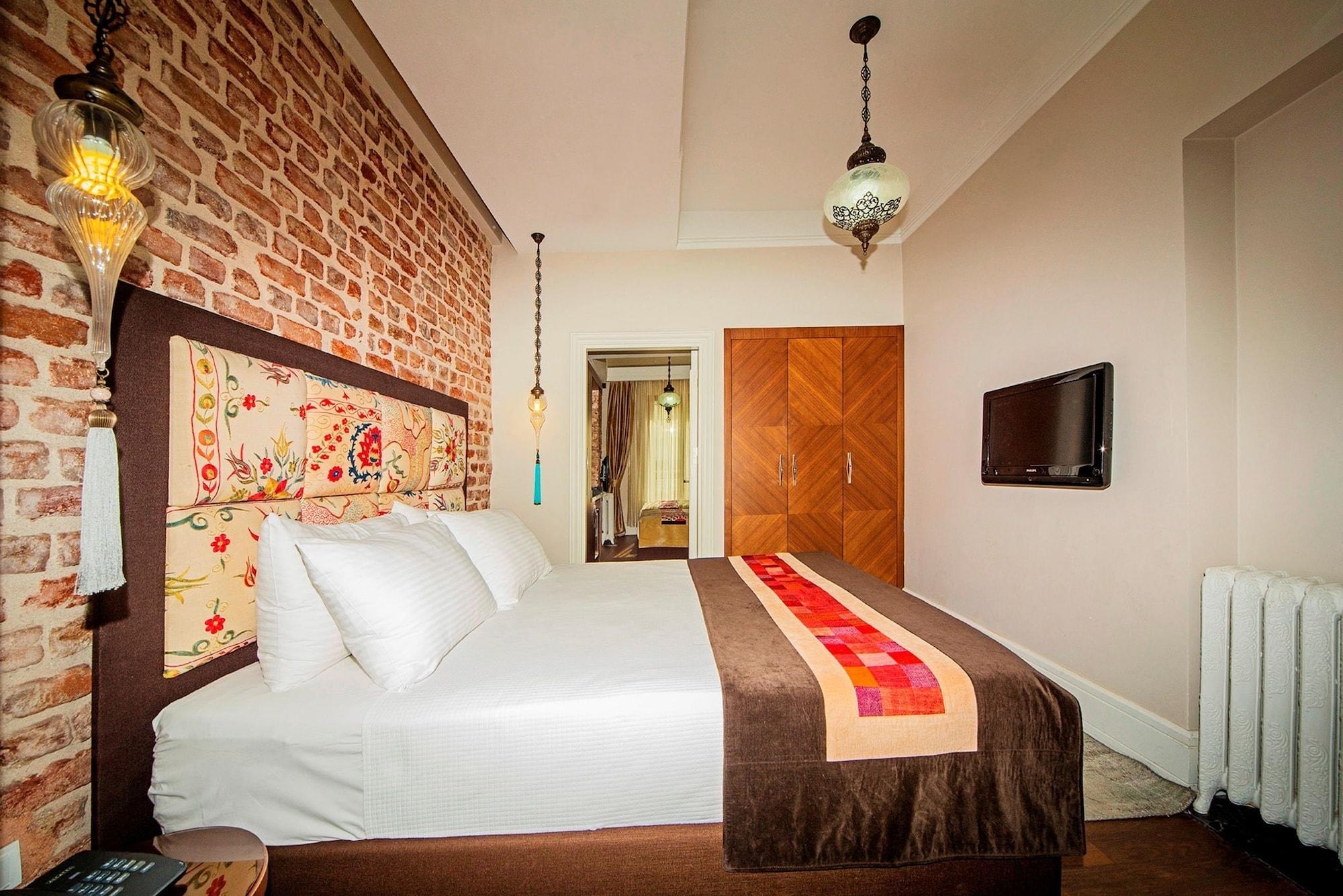 อาซาร์ด สวีทส์ Hotel อิสตันบูล ภายนอก รูปภาพ