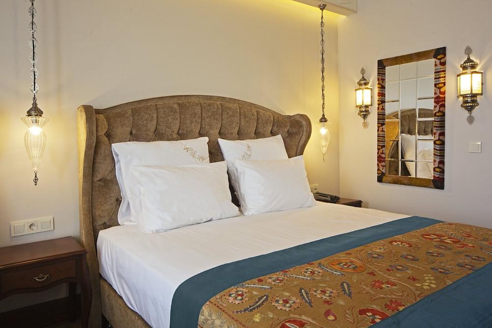 อาซาร์ด สวีทส์ Hotel อิสตันบูล ภายนอก รูปภาพ
