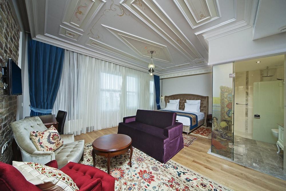 อาซาร์ด สวีทส์ Hotel อิสตันบูล ภายนอก รูปภาพ