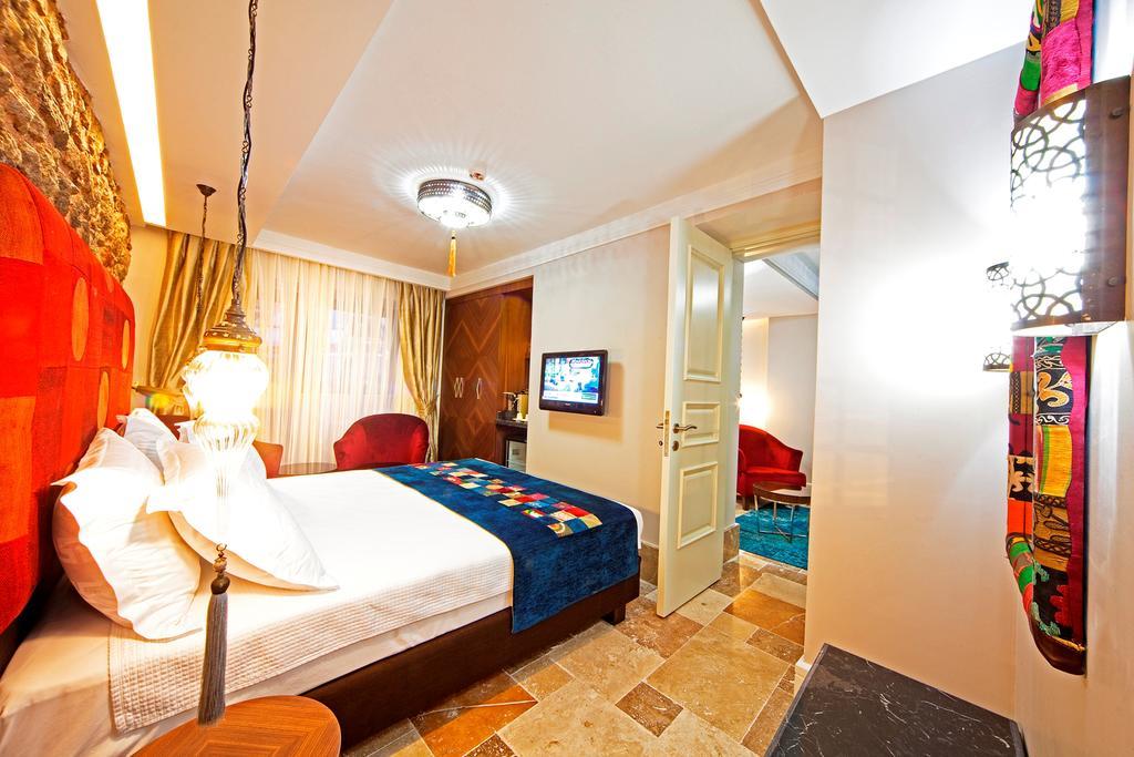 อาซาร์ด สวีทส์ Hotel อิสตันบูล ภายนอก รูปภาพ